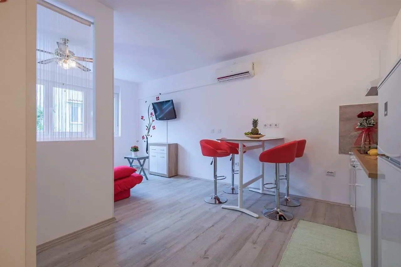 Apartment Danijela I Pola